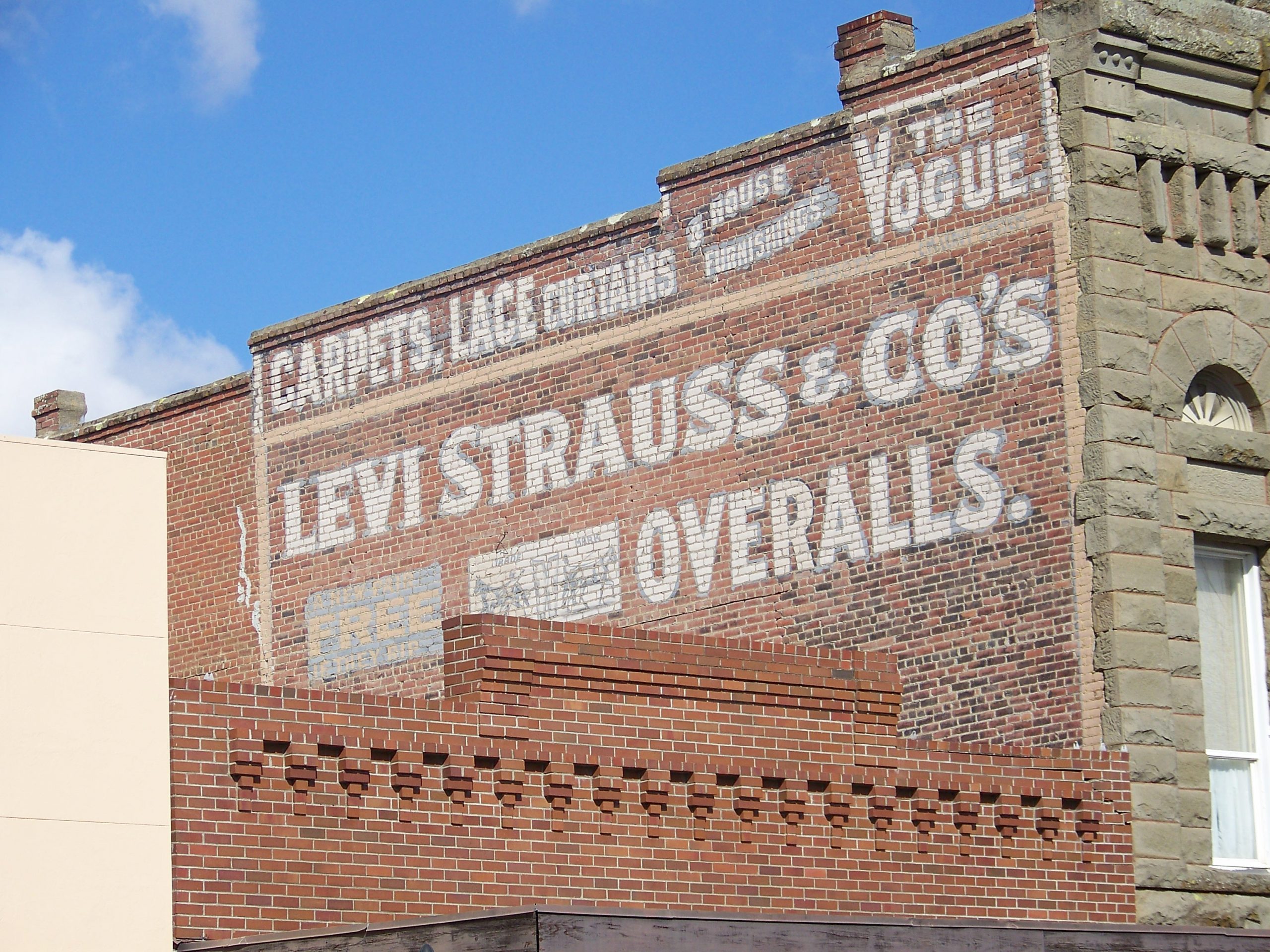NES System Delivers 95.4% Energy Savings to Levi Strauss & Co.